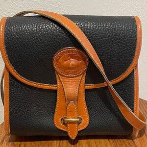 Dooney and Bourke handbag circa 1990's